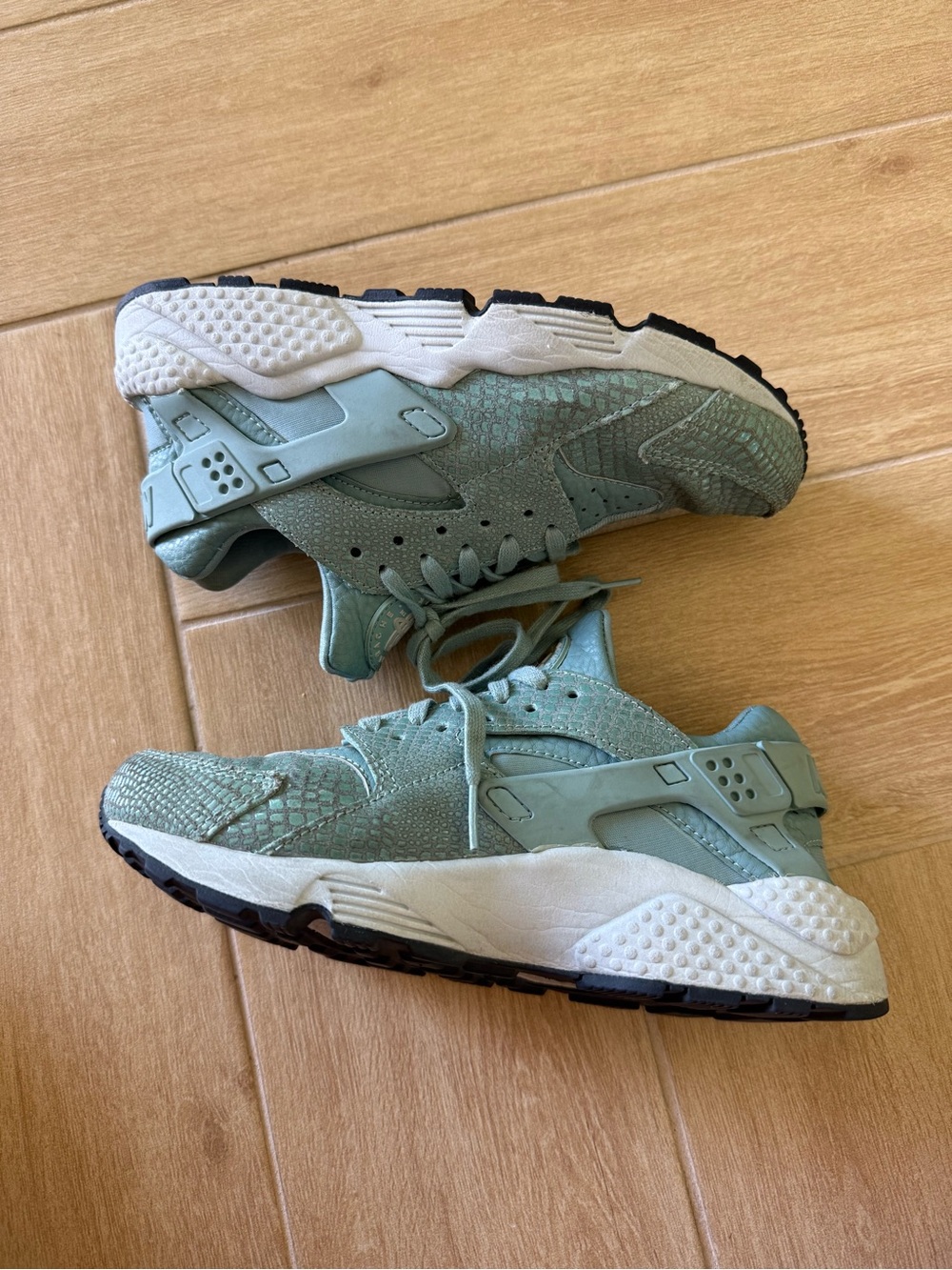 Nike Women’s Air Haurache Run ‘Cannon Crocodile’